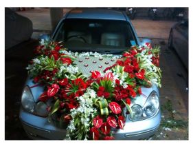 Wedding Car Decoration with white Aurket Carnation